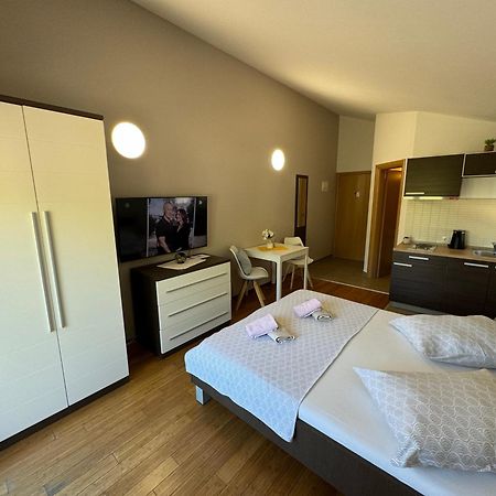 Apartments San Monte Podstrana Bagian luar foto