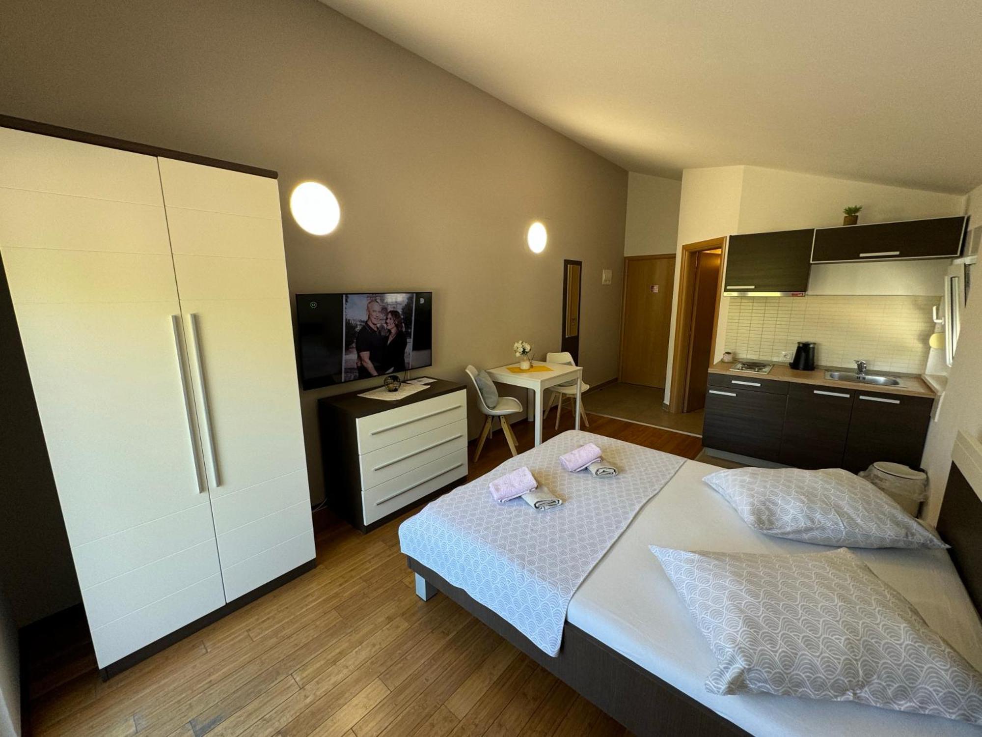 Apartments San Monte Podstrana Bagian luar foto