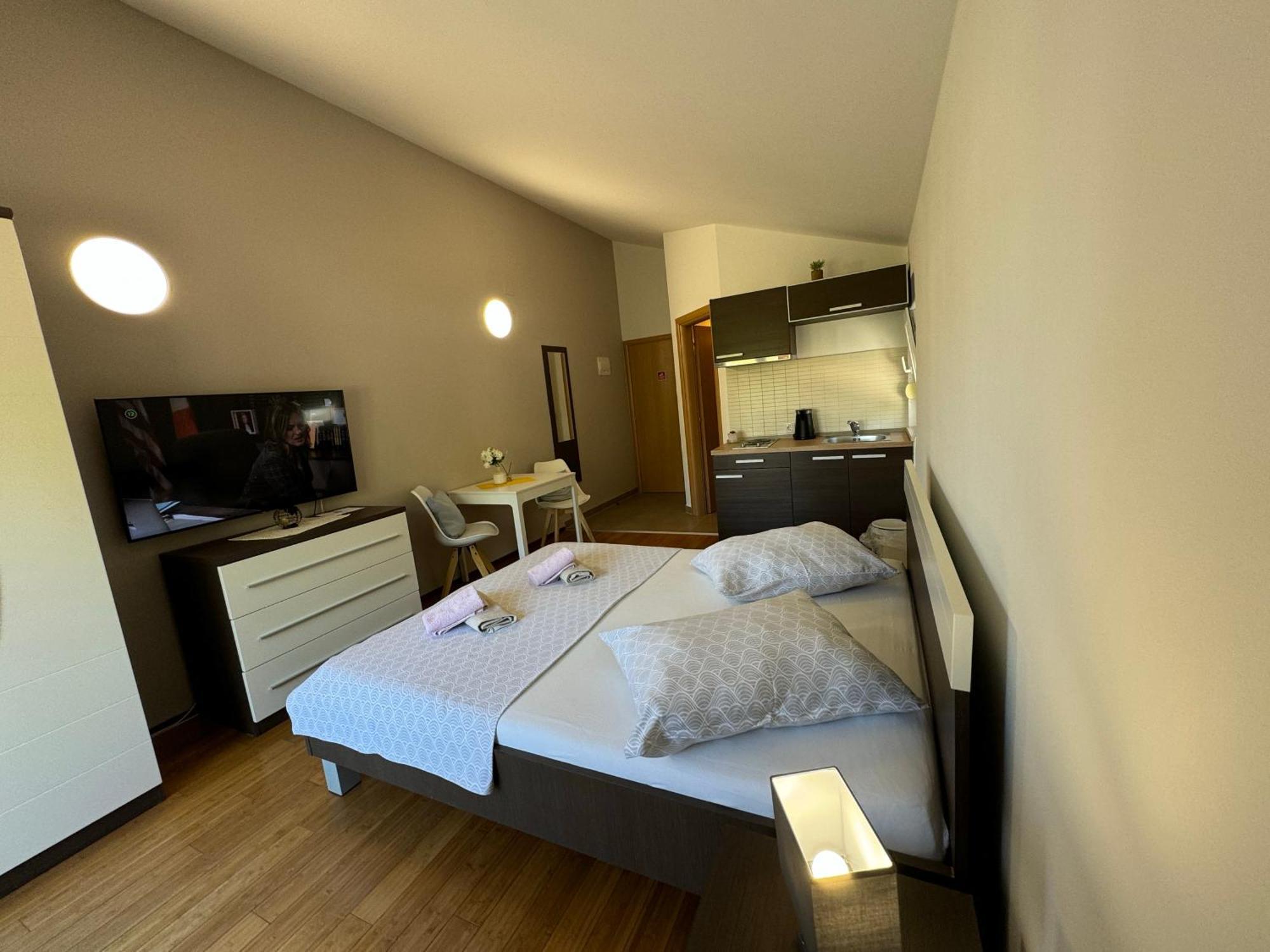 Apartments San Monte Podstrana Bagian luar foto