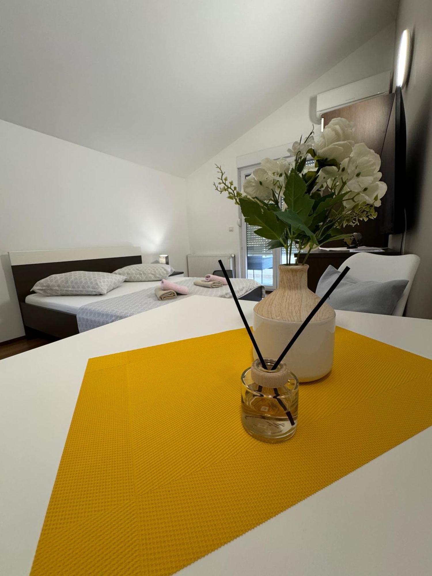 Apartments San Monte Podstrana Bagian luar foto