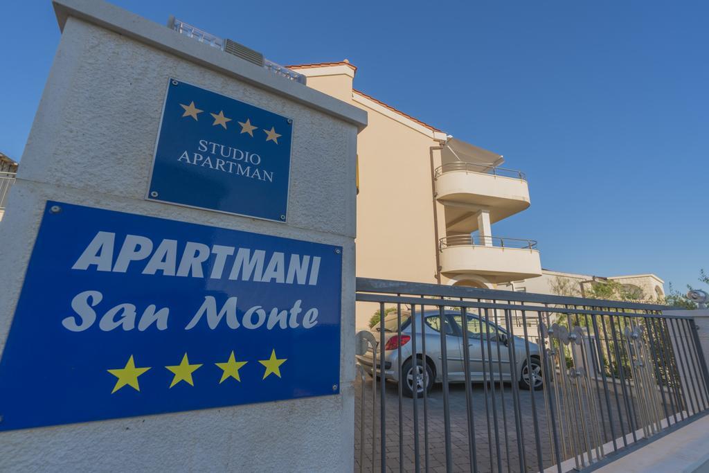 Apartments San Monte Podstrana Bagian luar foto